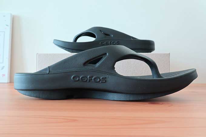 oofos house shoes
